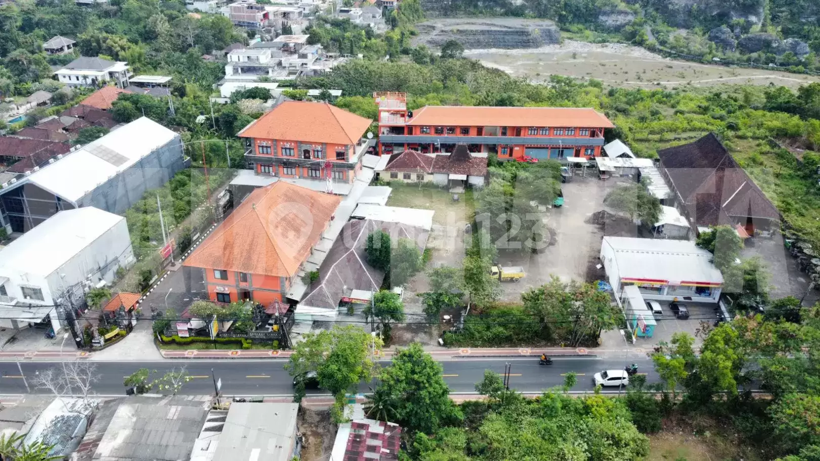 Dijual Tanah Komersial di Jalan Raya Uluwatu – Sebelah Kantor SAR, Badung