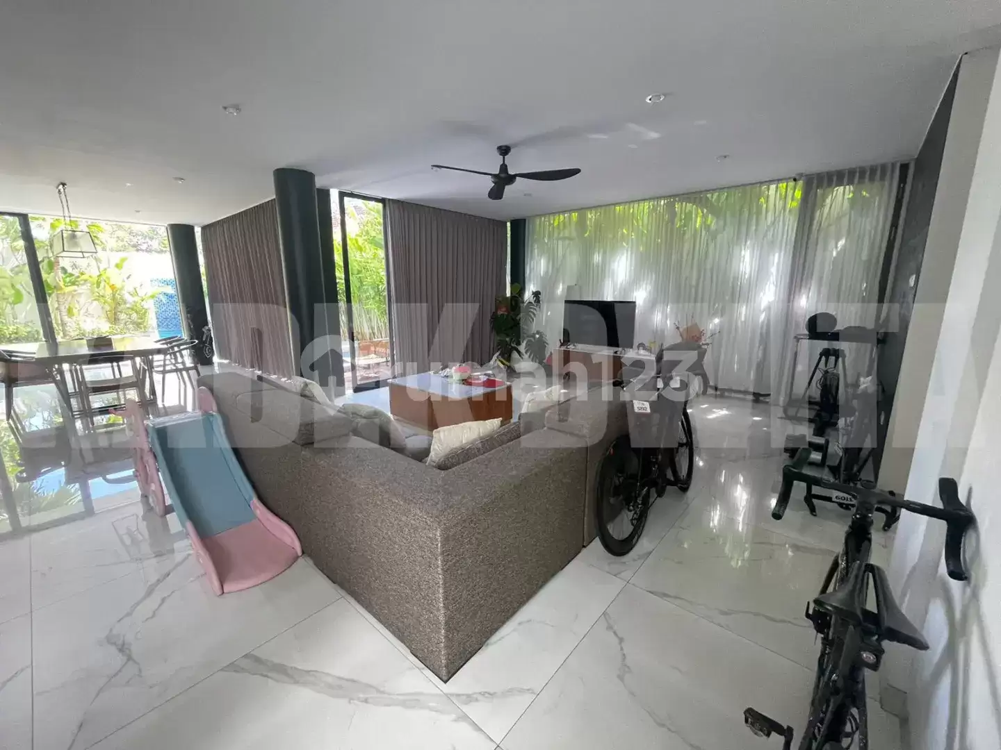 Dijual Rumah Mewah 2 Lantai di Tukad Musi, Renon – Denpasar