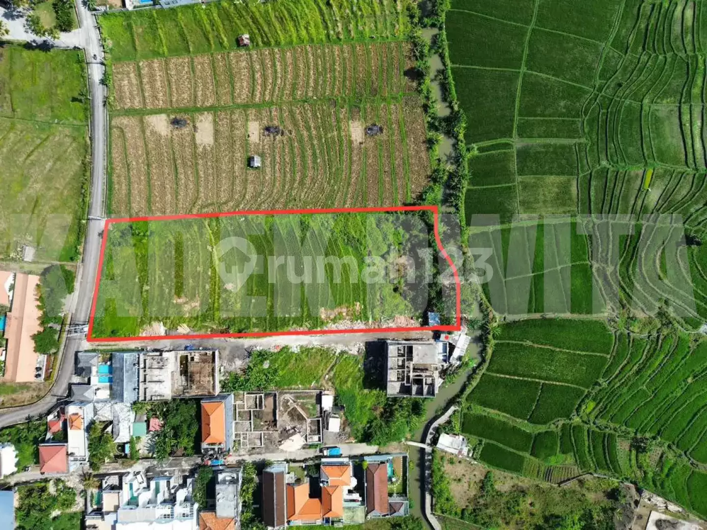 Disewakan Tanah Los Sungai View Sawah di Abasan Berawa, Canggu – Lingkungan Villa Eksklusif