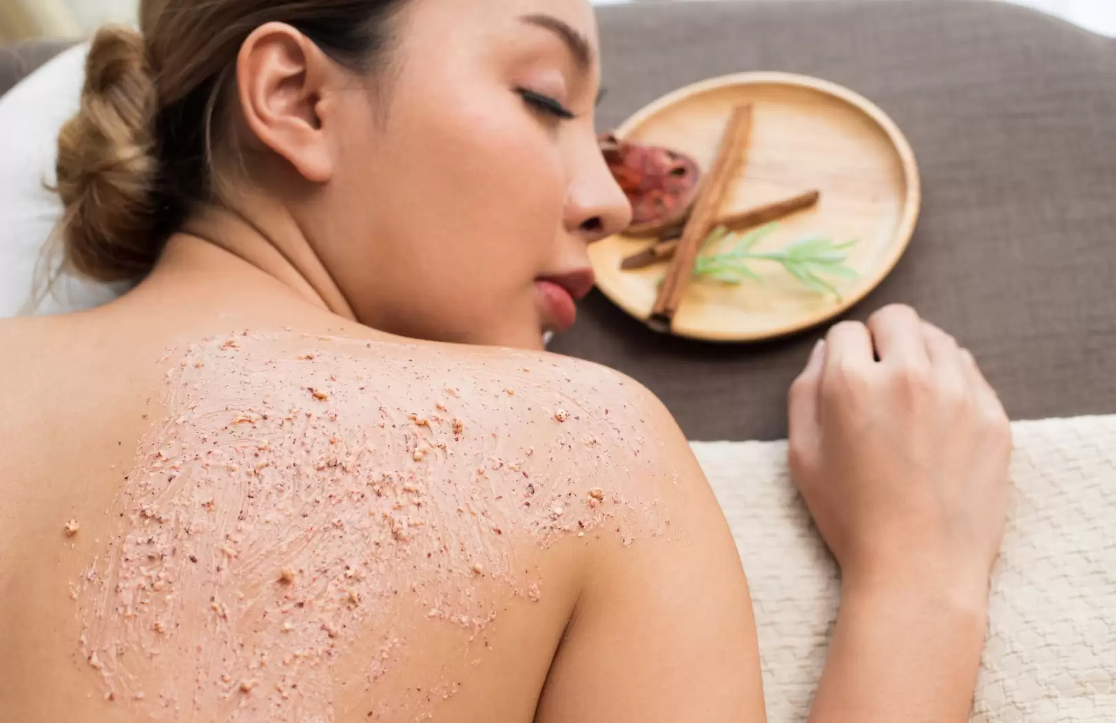 Natural Full Body Massage Package1