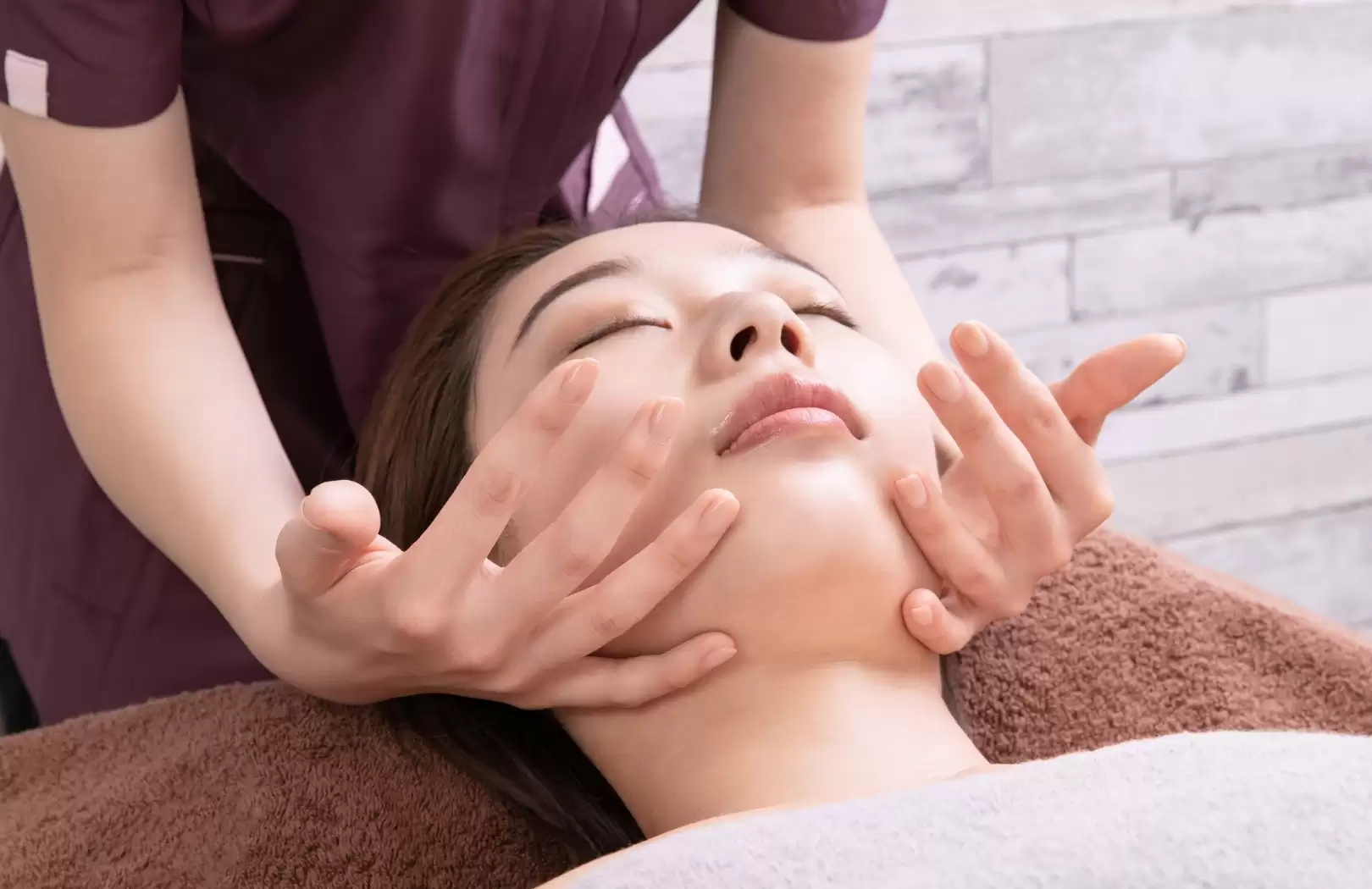 Viva Facial Beauty1