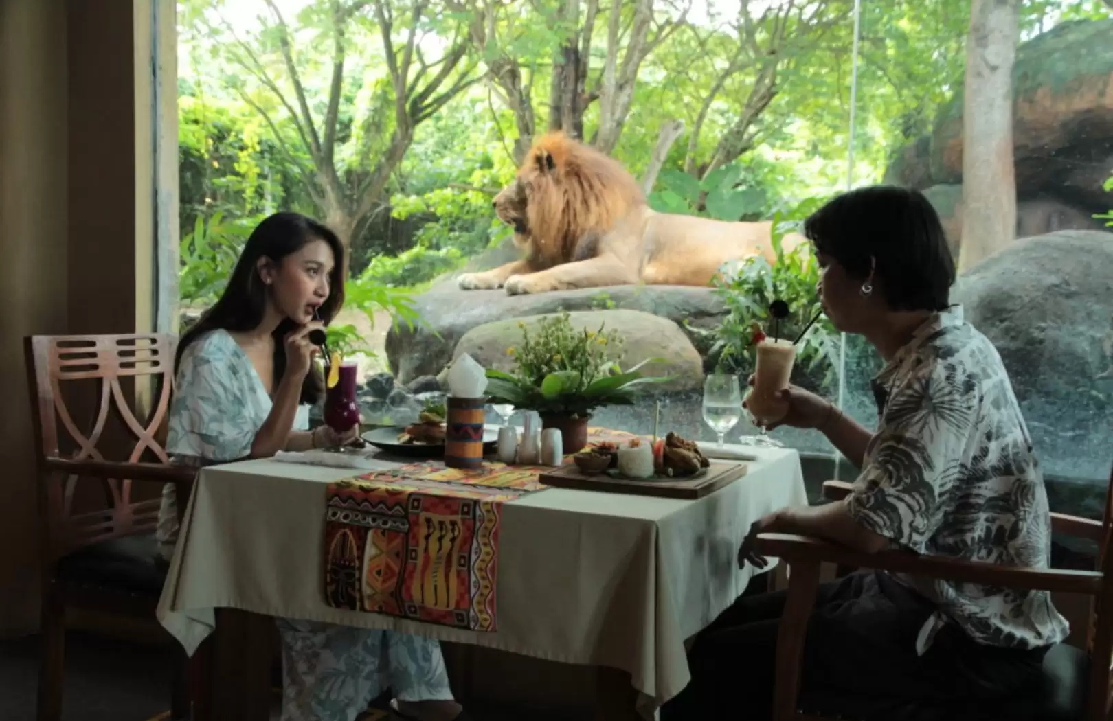 Breakfast with Lions at Bali Safari Park