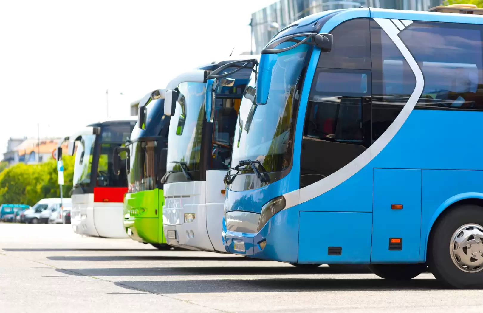 Mengapa Mini Bus Adalah Pilihan Terbaik untuk Liburan Grup