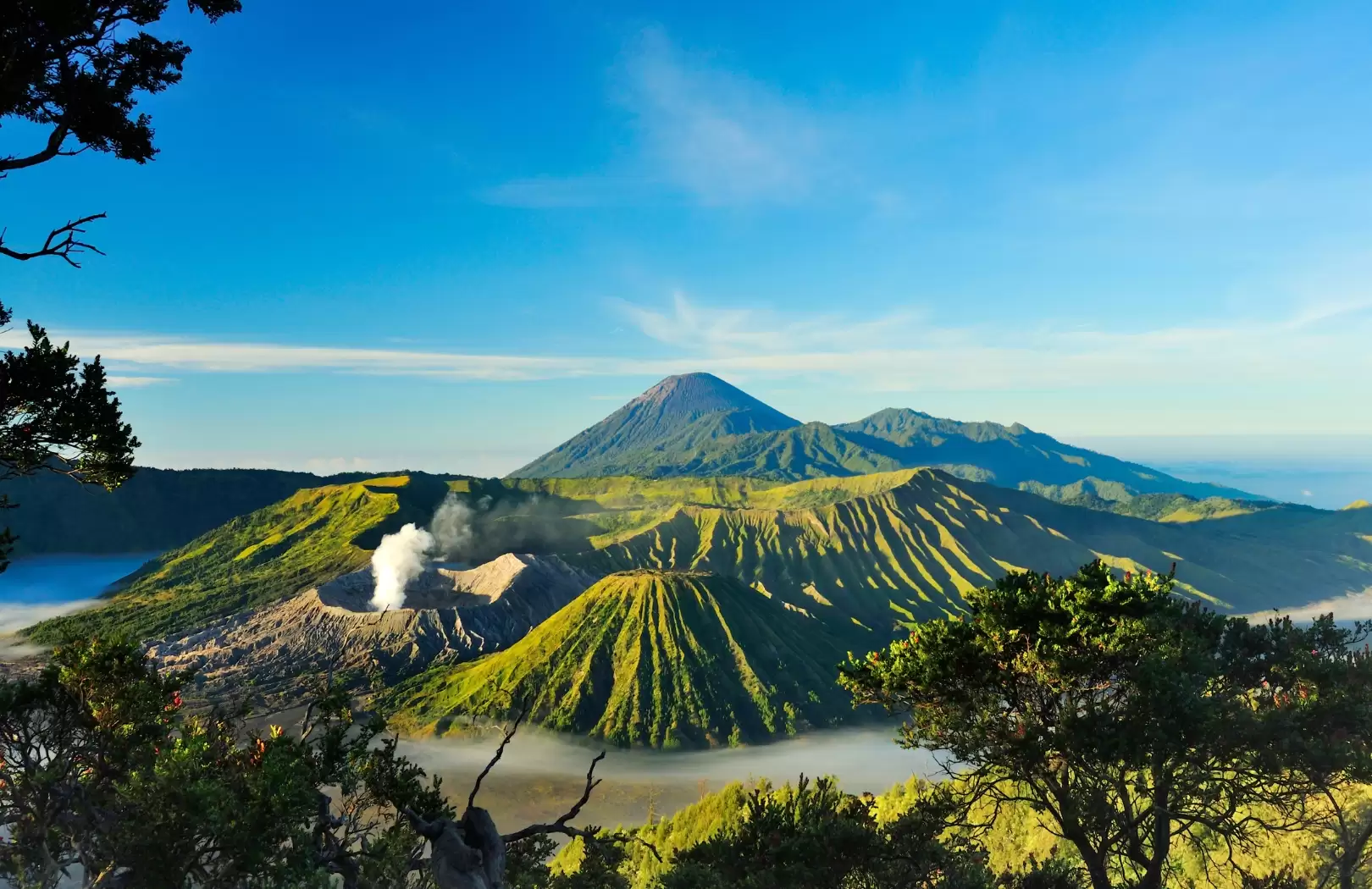 Java–Bali Highlights (14 Days / 13 Nights)
