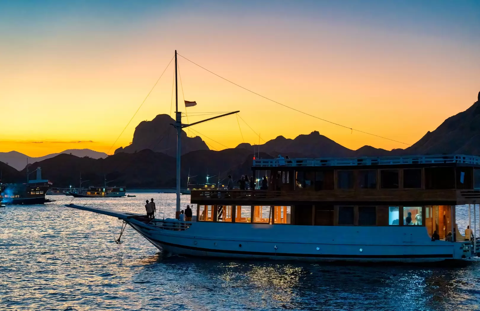 Cruise & Island Hopping