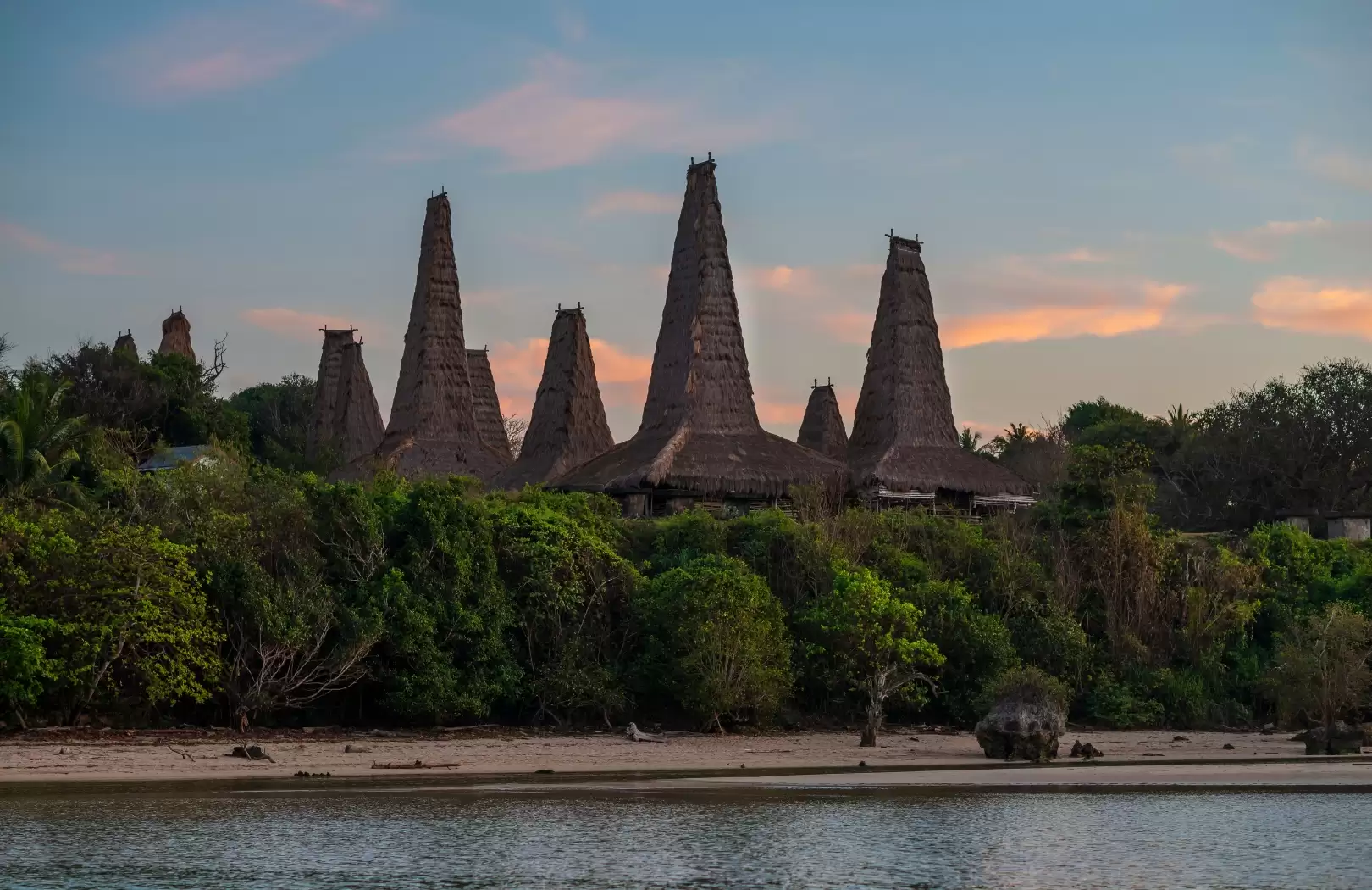 SUMBA – Sentiers Culturels & Merveilles de l’Est (6 jours / 5 nuits)