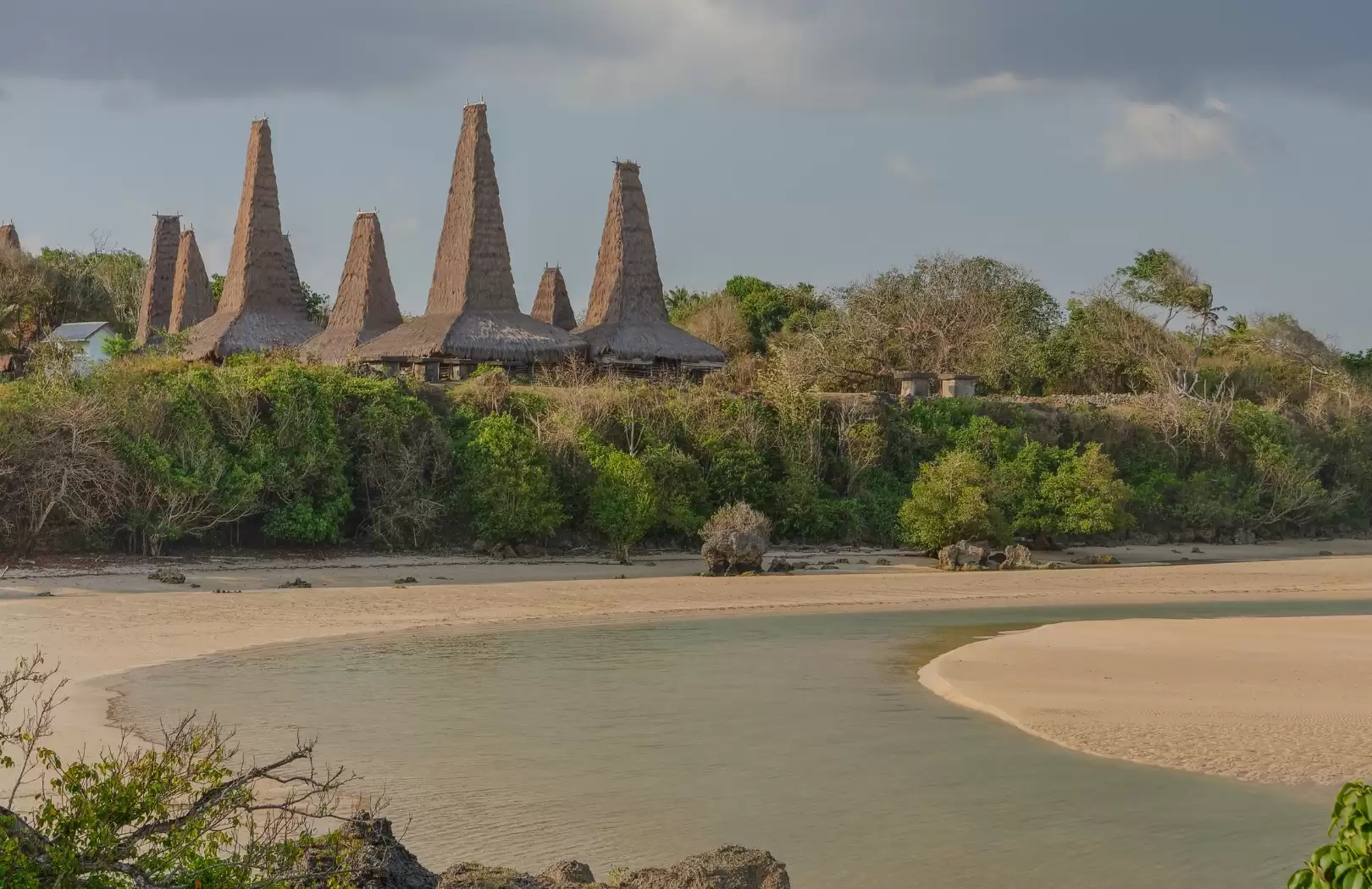 SUMBA – Expédition sur l’Île Cachée (7 jours / 6 nuits)