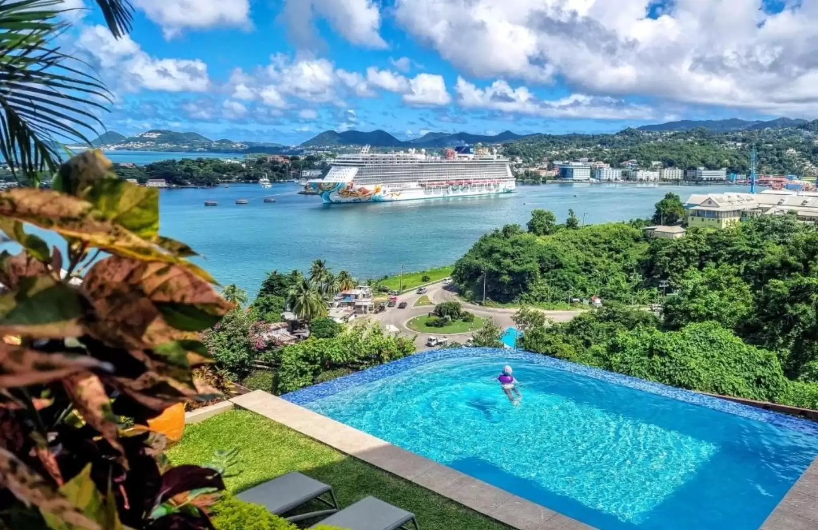 Hôtel de Luxe sur les Falaises d’Uluwatu – “Ocean Crest Retreat”