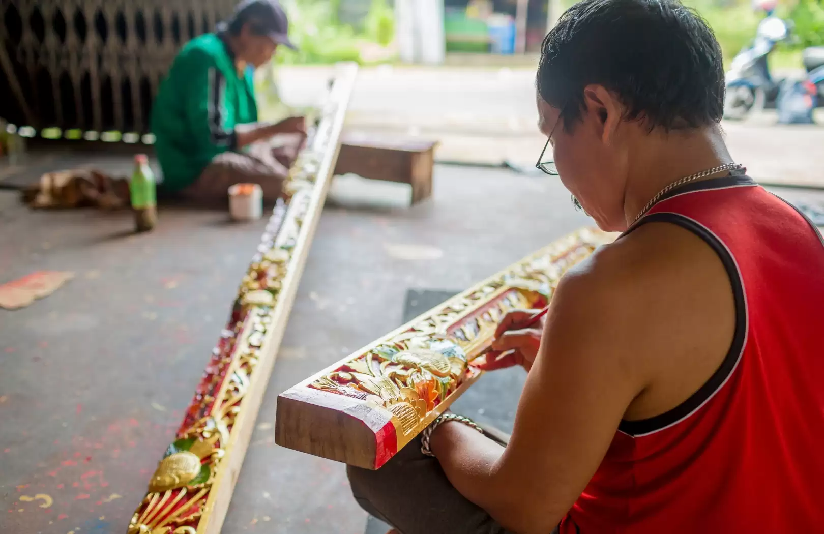 Local Crafts (Silver, Painting, Wood, Weaving)