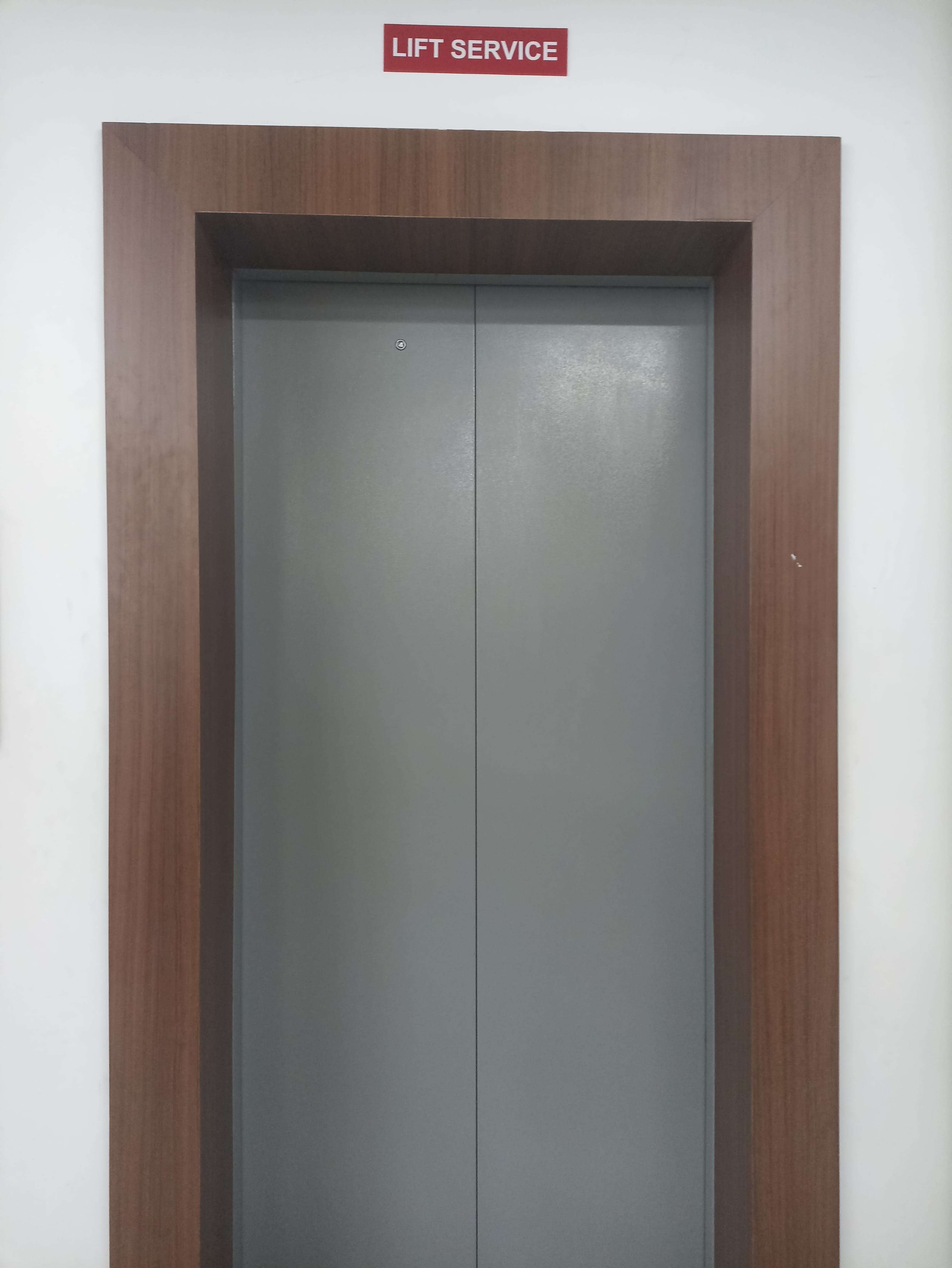 Project Pasar Umum Gianyar - Elevator & Escalator Installation