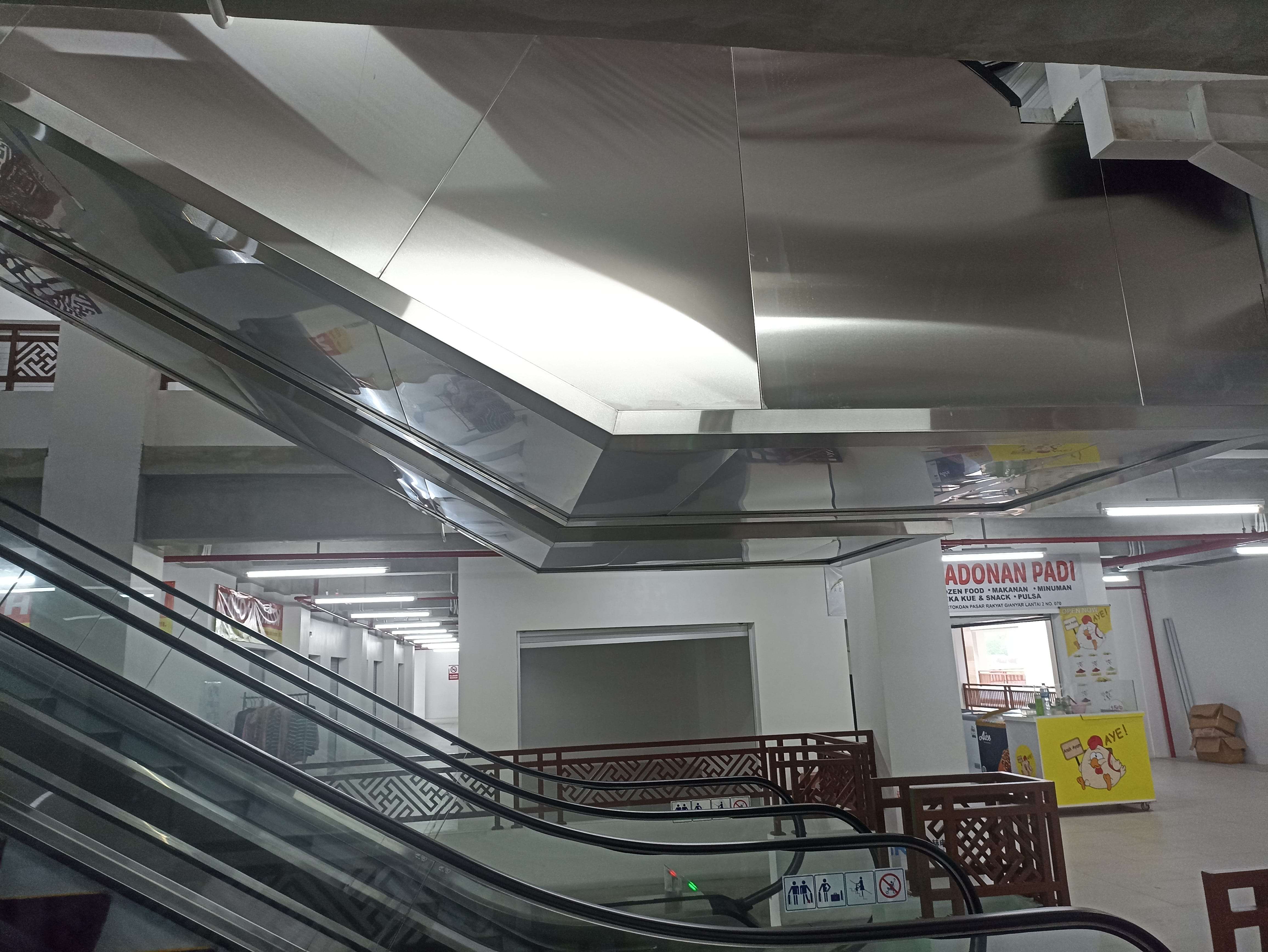 Project Pasar Umum Gianyar - Elevator & Escalator Installation