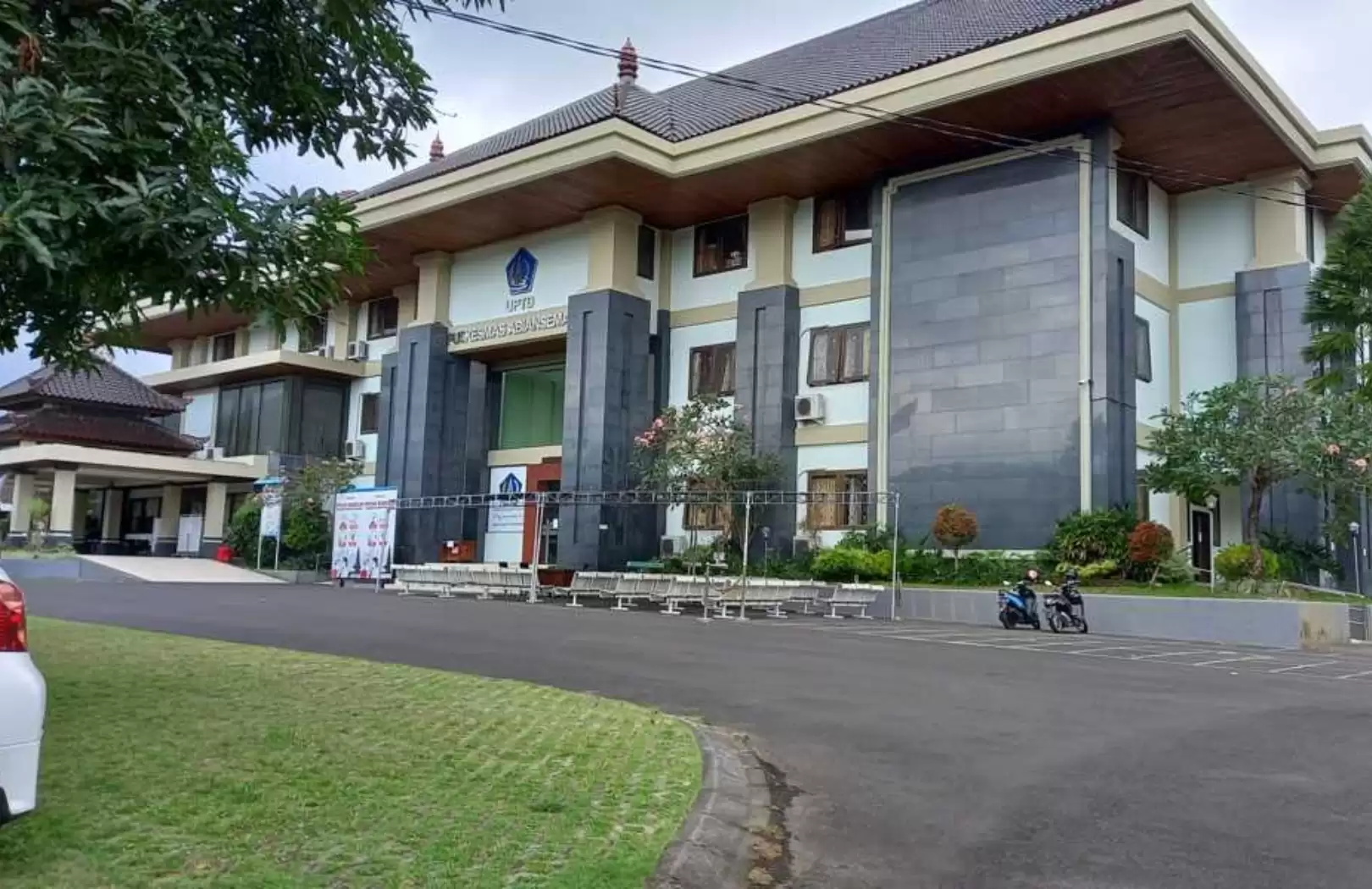 Project Puskesmas Abiansemal – Bed Lift Installation