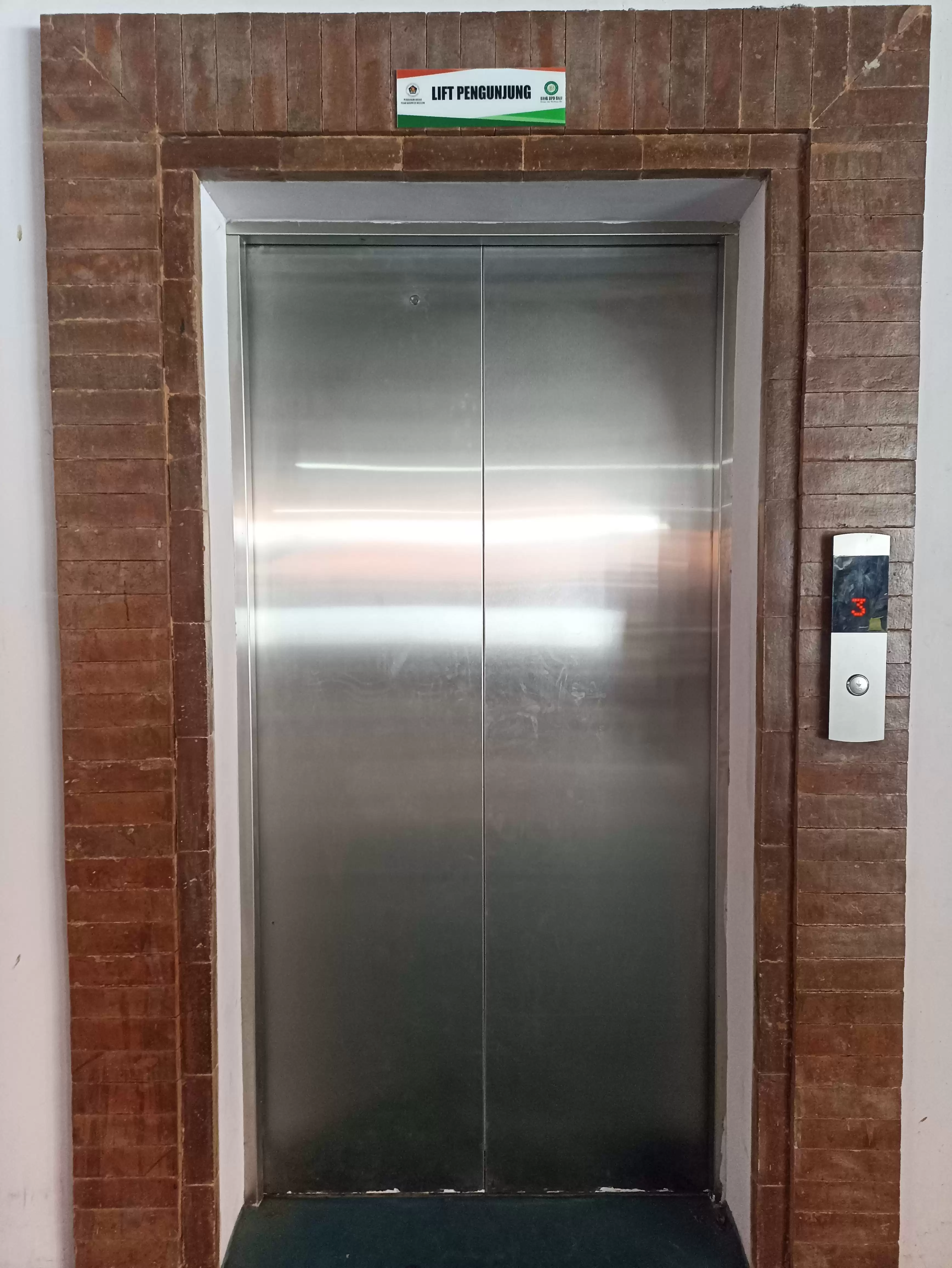 Project Pasar Banyuasri Singaraja - Elevator & Escalator Installation