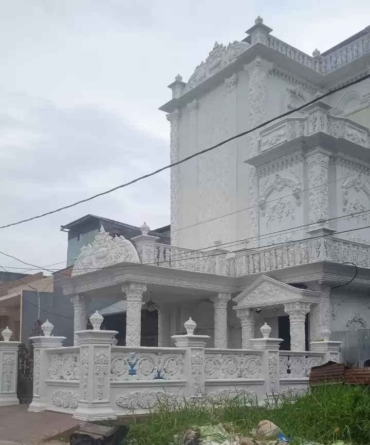 Manajemen Istana Karaoke Keluarga Tegaskan Usaha Berizin dan Sah