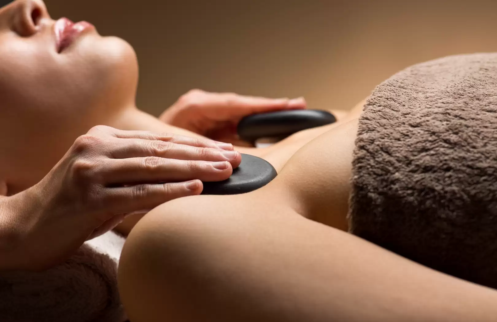 Warm Stone Massage2