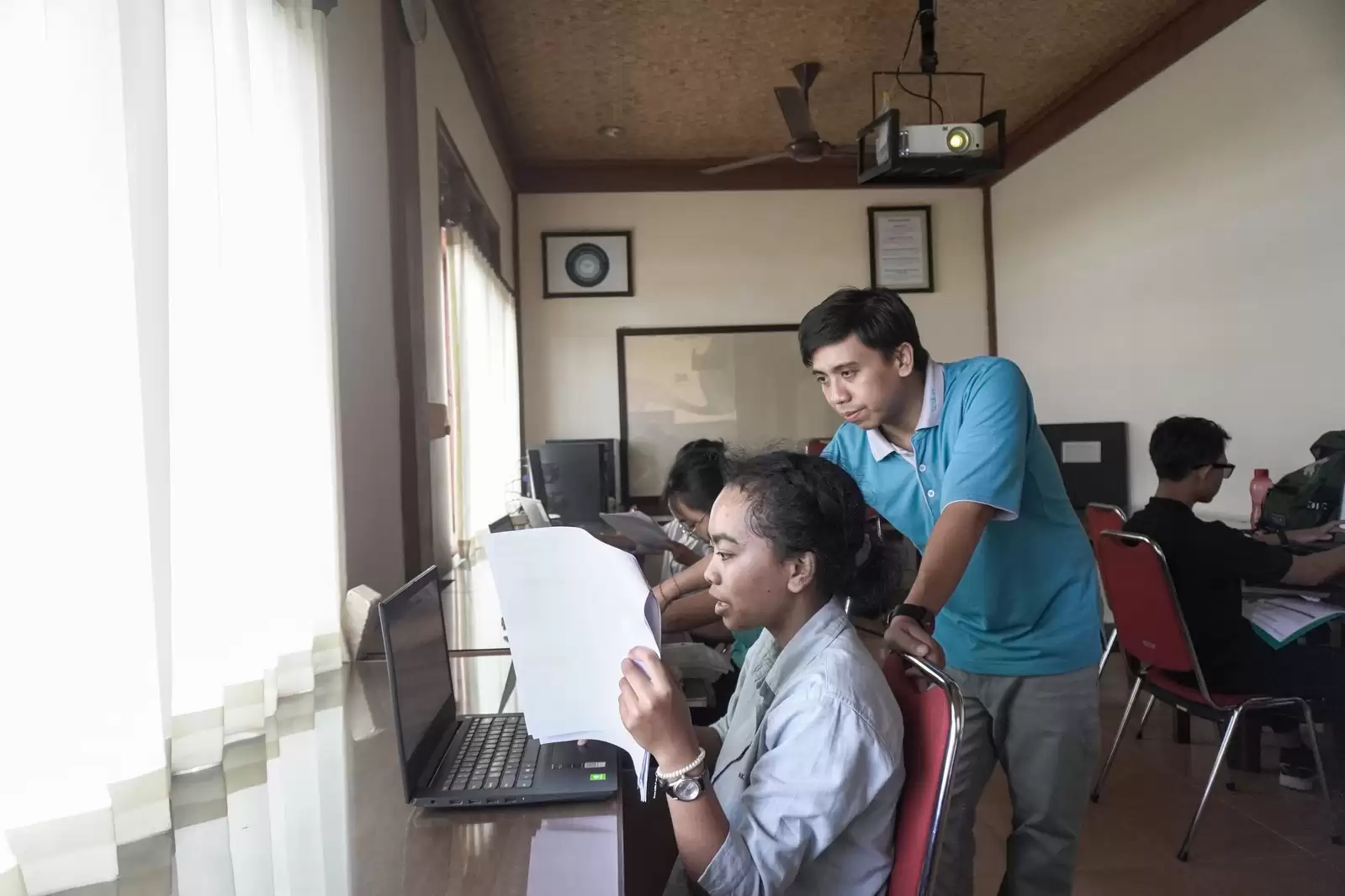 Komputer (Office & Desain Grafis), dan Editing Video