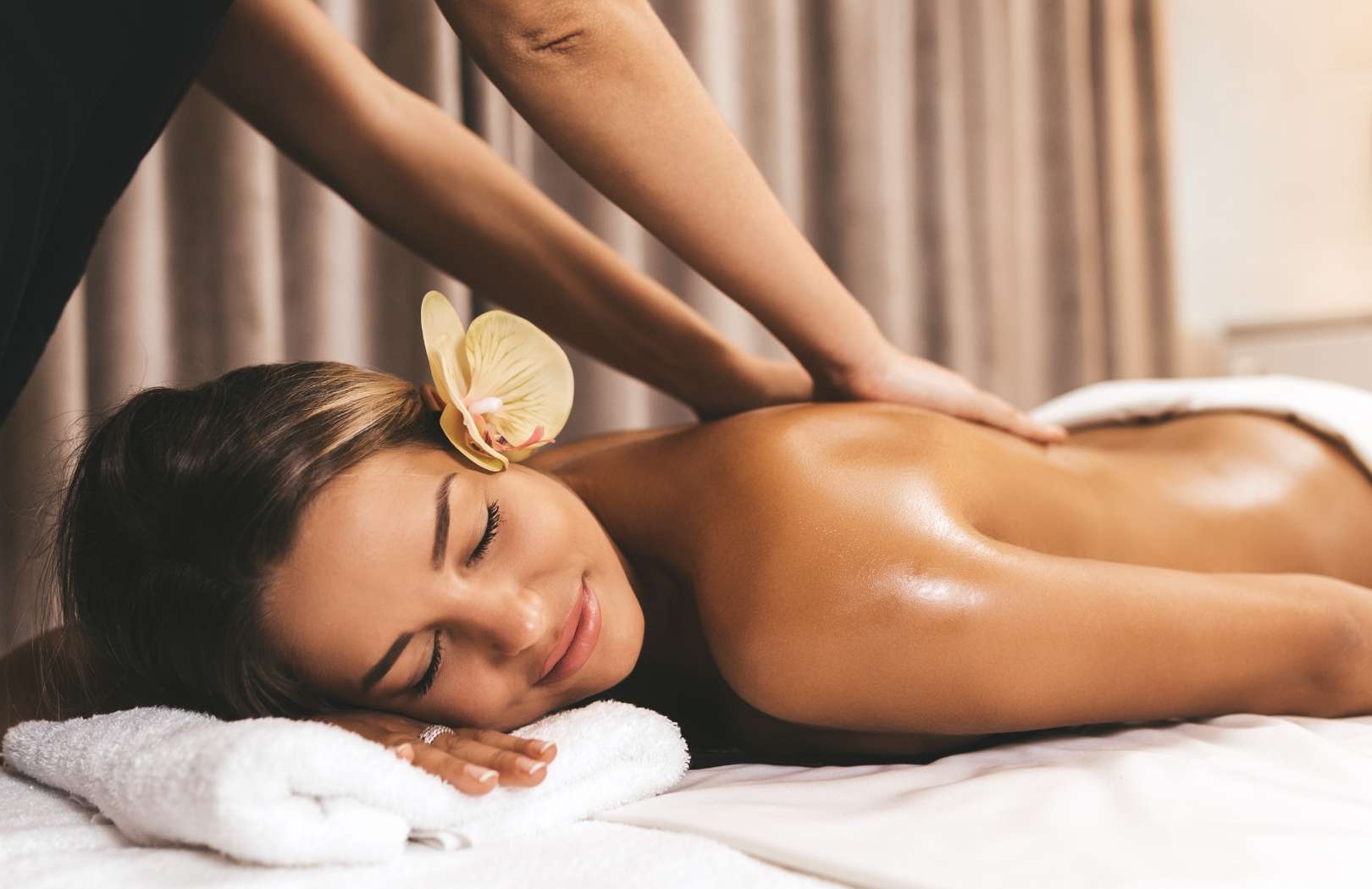 Back & Foot Massage3