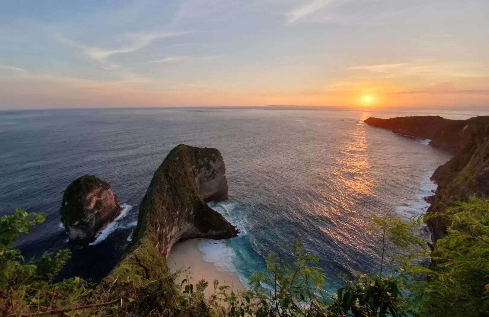 Kelingking Beach