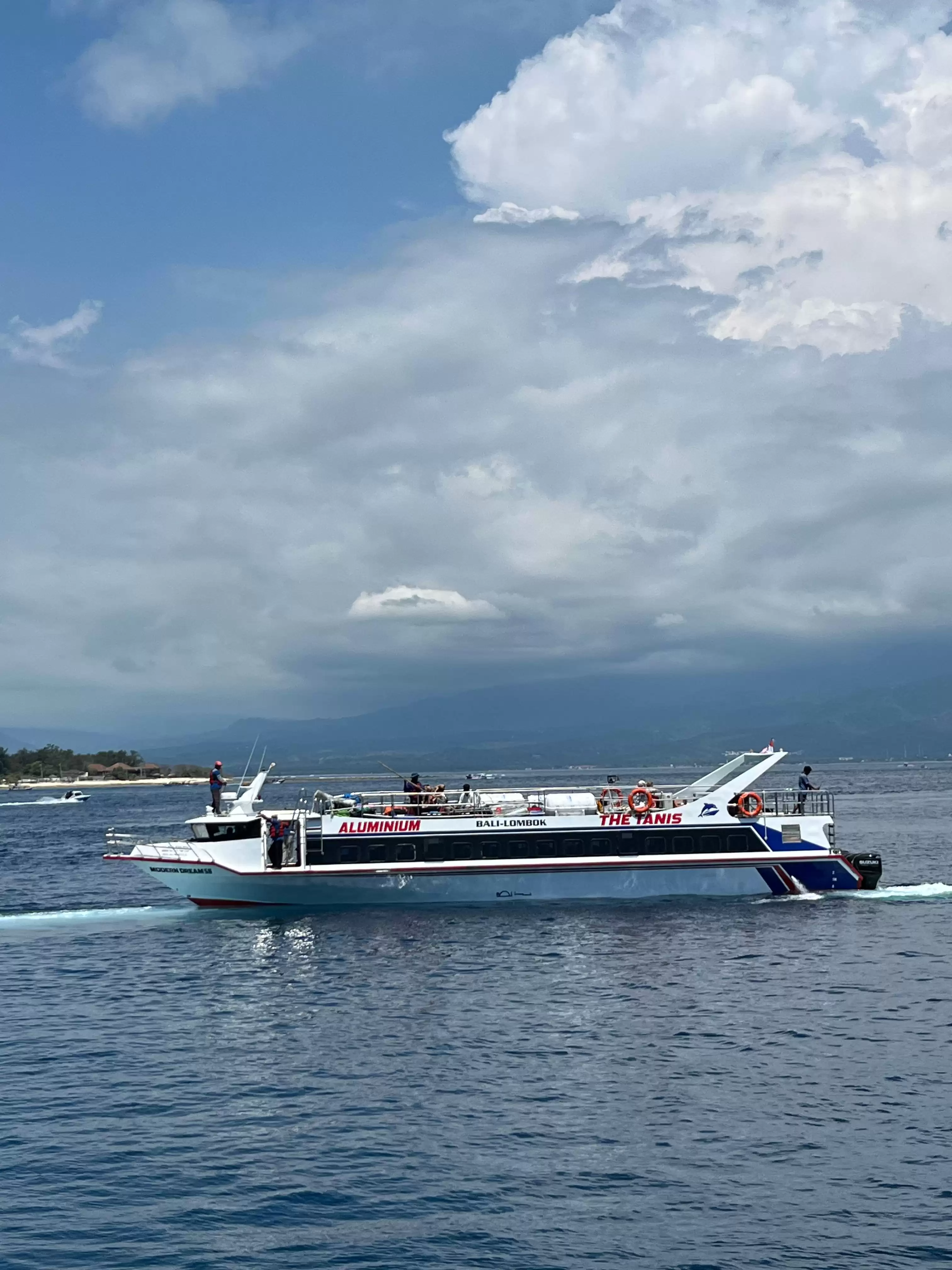 The Tanis Fast Boat