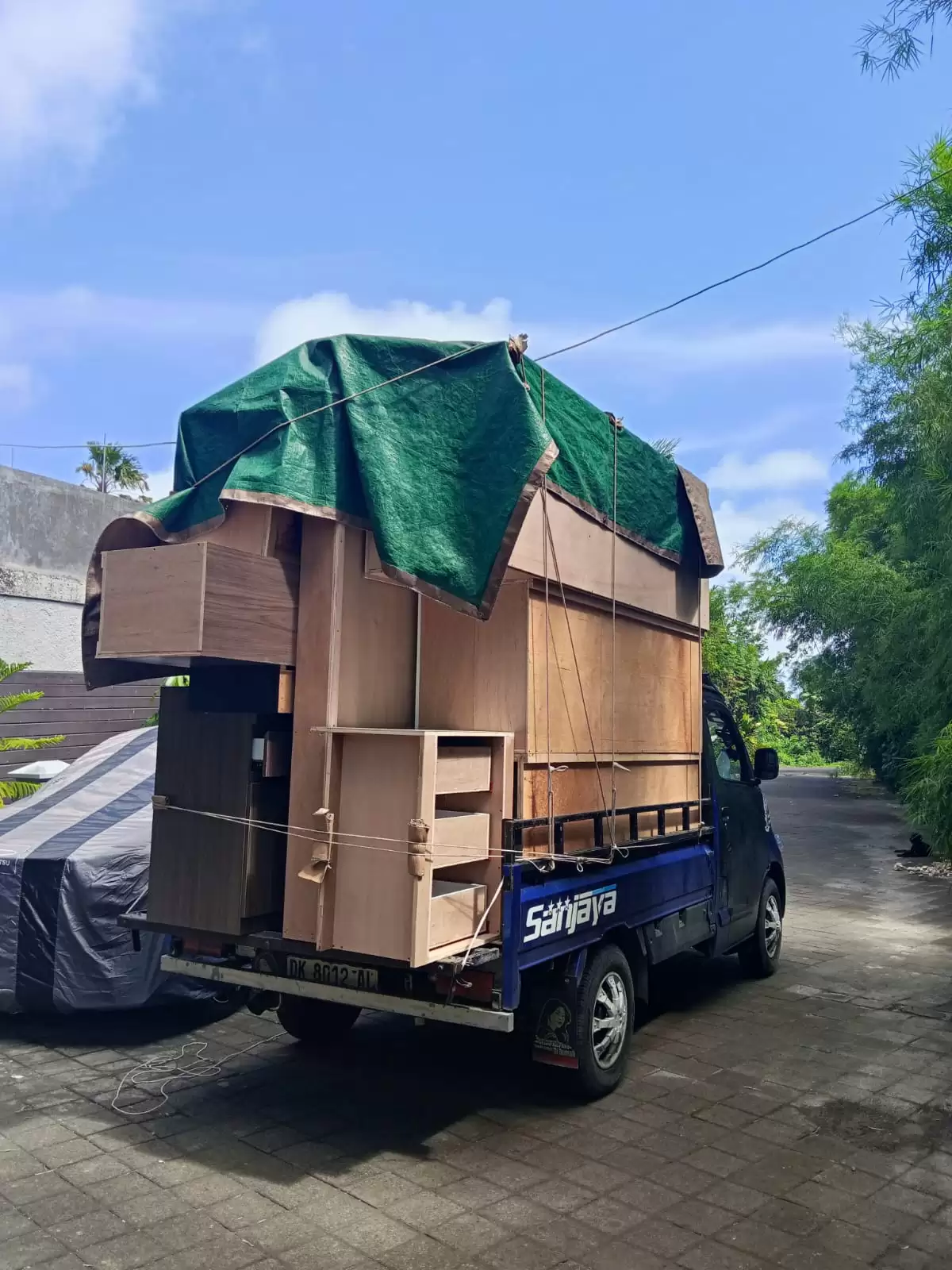 Armada Pickup