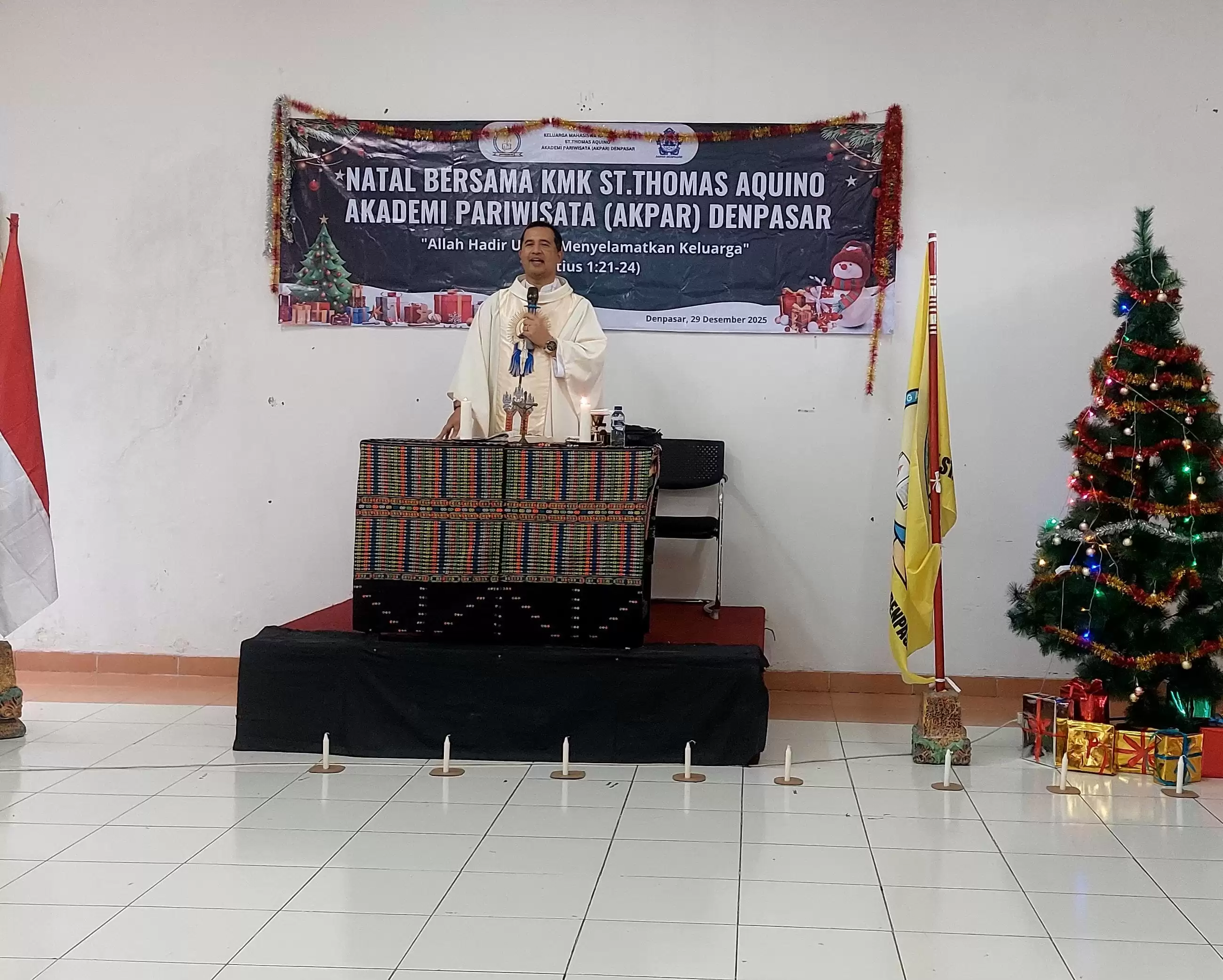 KEGIATAN NATAL BERSAMA KELUARGA MAHASISWA KATOLIK (KMK) ST. THOMAS AQUINO