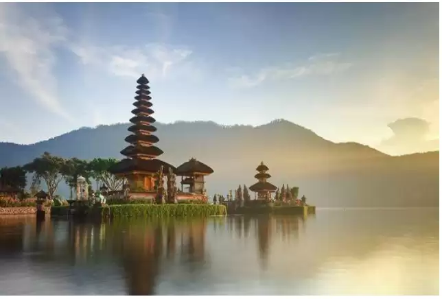 Paket Tour Keluarga 2H 1M Silver