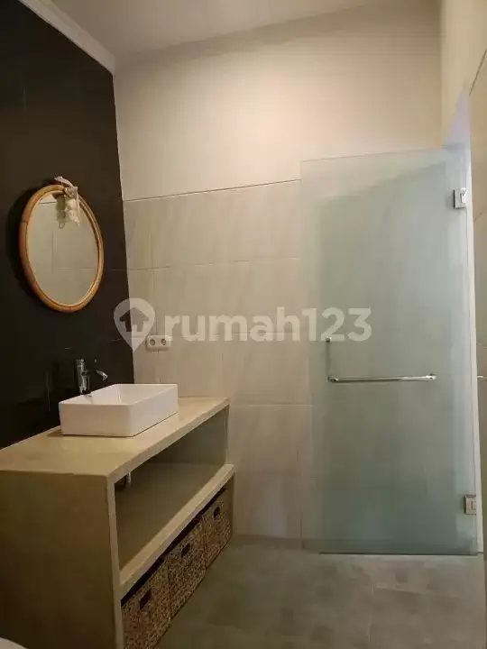 Vila Pribadi 3 Kamar Tidur, Berjarak Dekat dengan Pantai