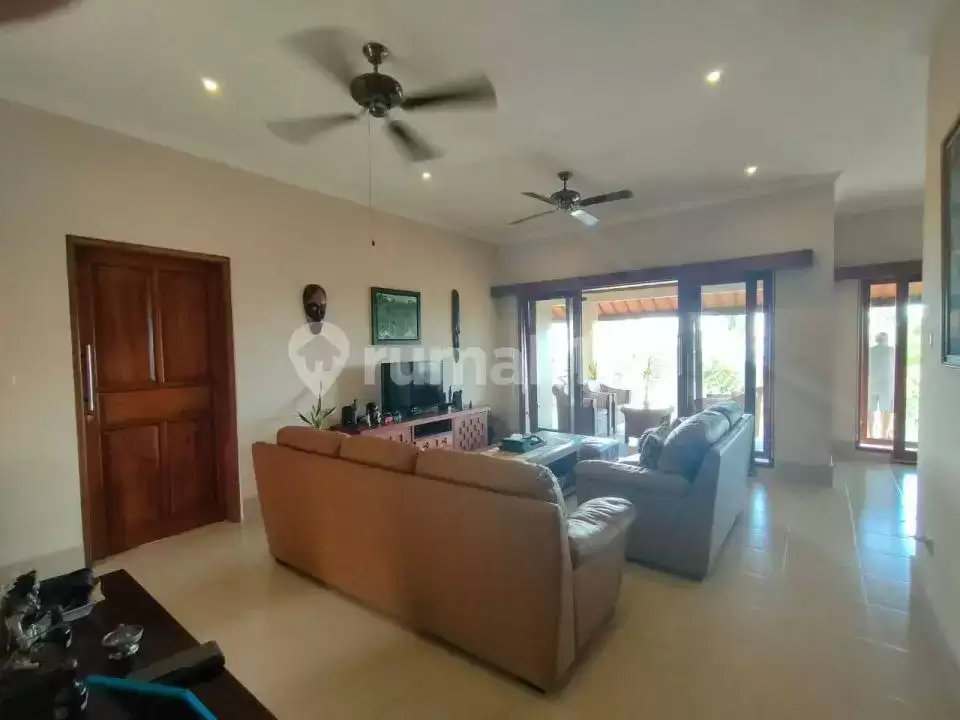 Villa Mewah 3 Kamar Tidur dengan Green dan Ocean View di Lovina