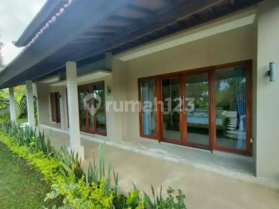 Villa Mewah 3 Kamar Tidur dengan Green dan Ocean View di Lovina