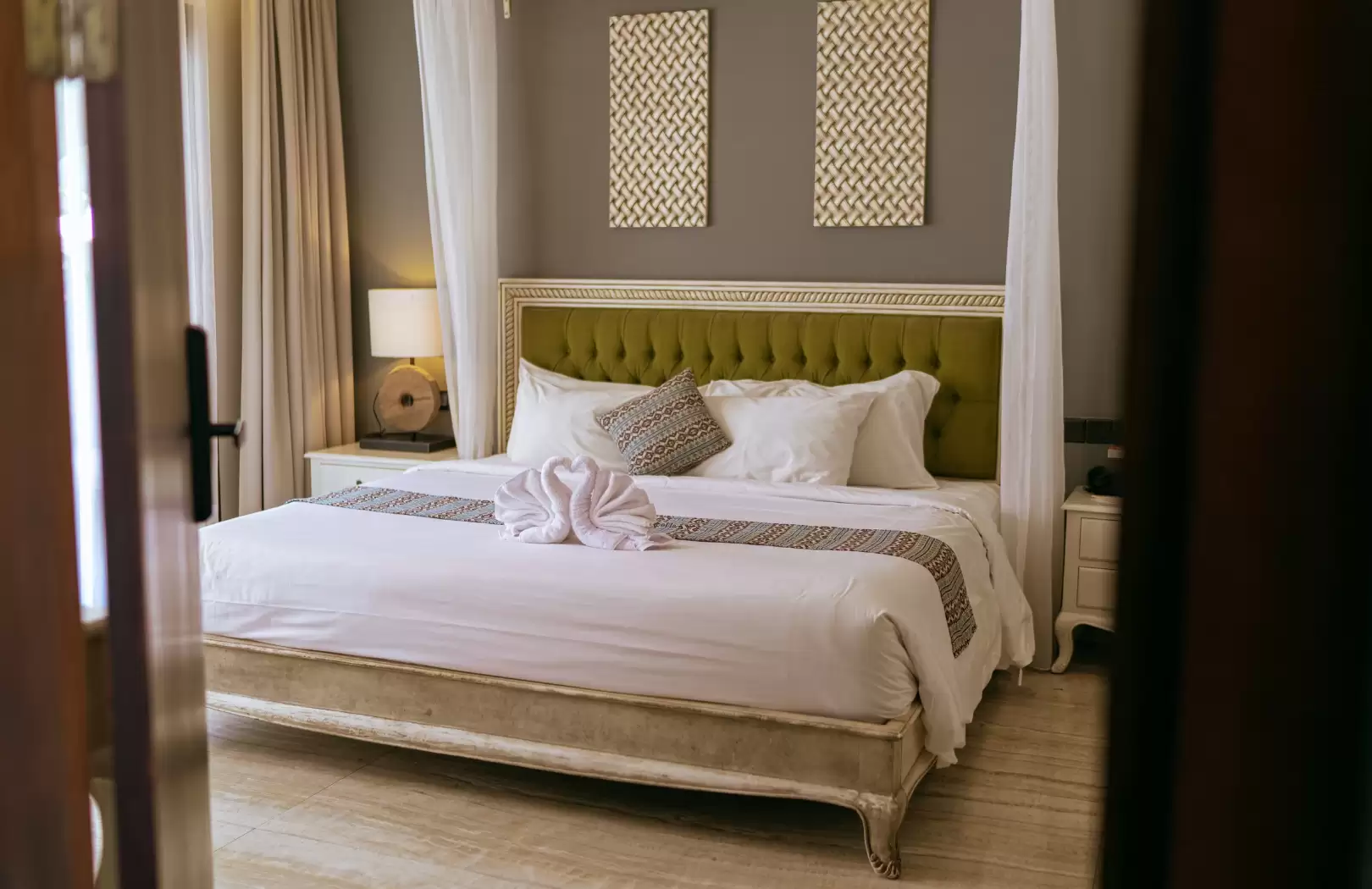 Suite with Lagoon Access