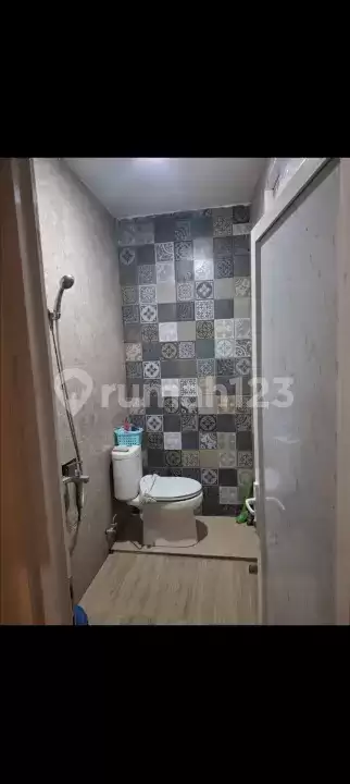 Rumah 2 Lantai 5 Kamar di Pusat Kota Singaraja Dekat Kantor Bupati