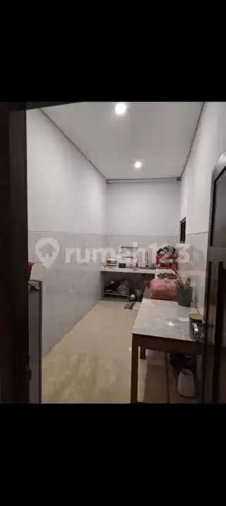 Rumah 2 Lantai 5 Kamar di Pusat Kota Singaraja Dekat Kantor Bupati