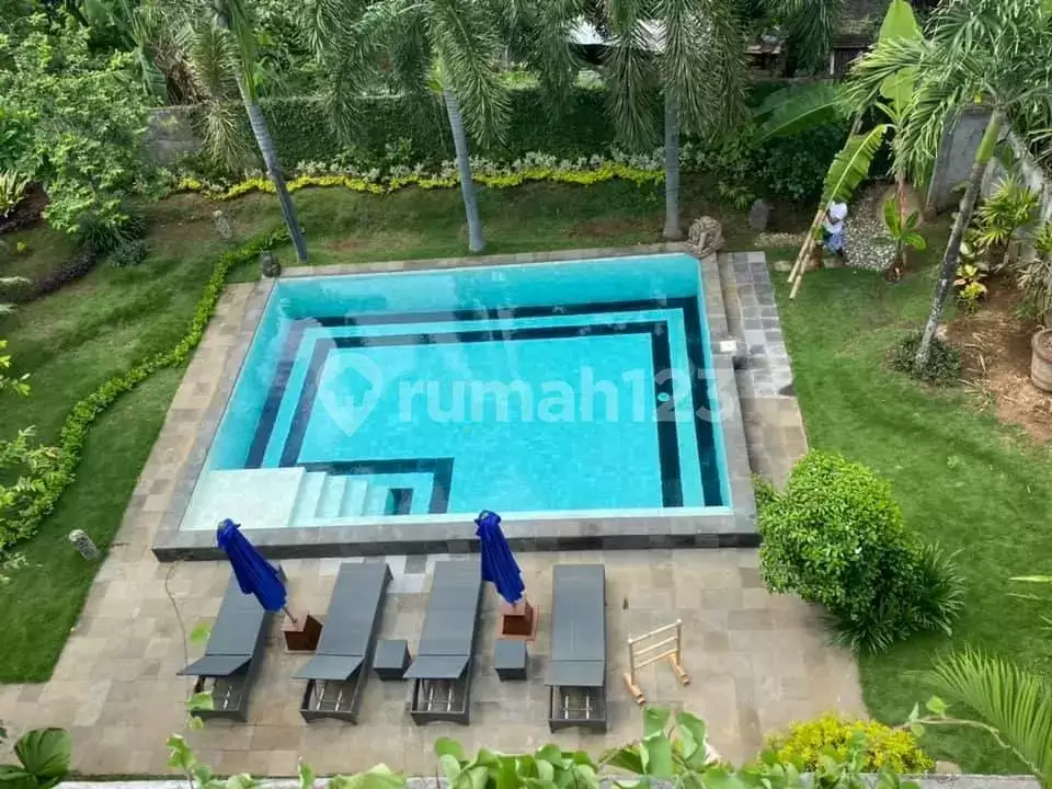 Villa Tropis Privat 3 Kamar Tidur di Area Potensial