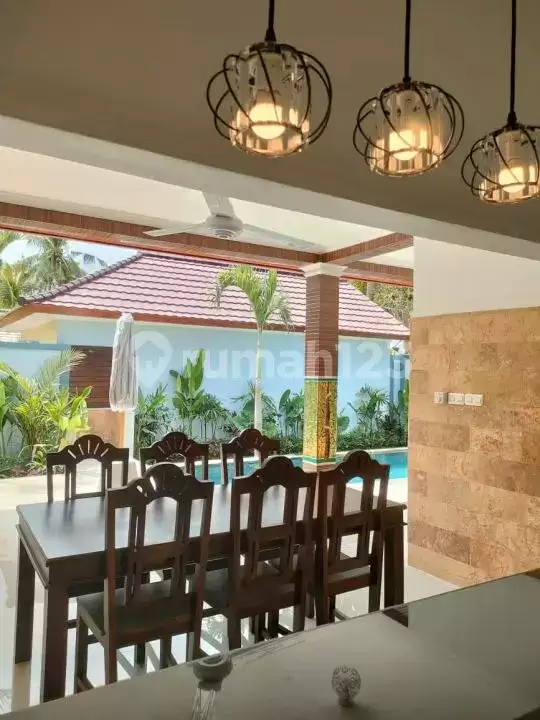Villa Modern 5 Kamar Tidur Cocok untuk Hunian Pribadi dan Bisnis Dekat Pusat Lovina