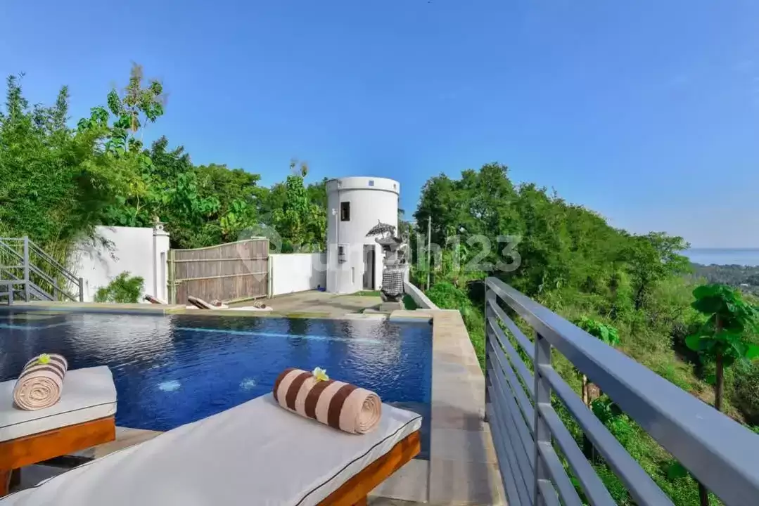 Villa Ocean View 3 Kamar Tidur dengan Desain Ikonik di Kayuputih, Lovina