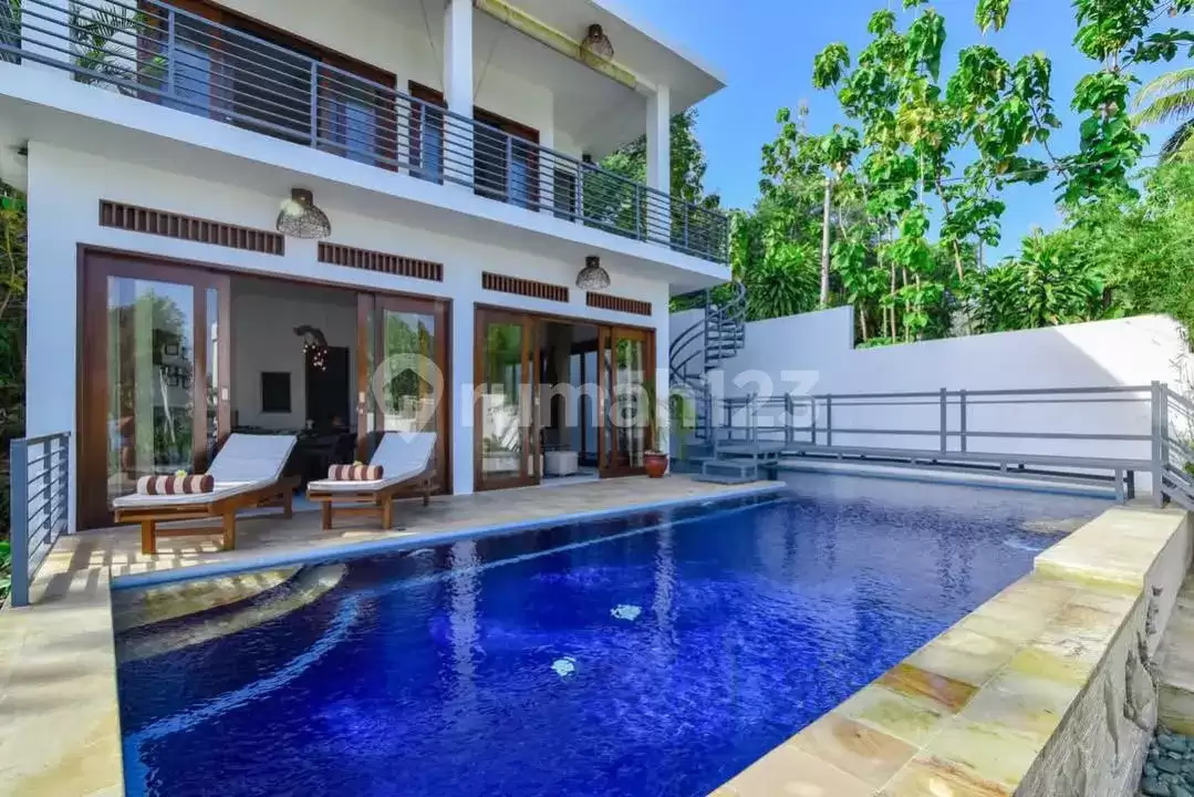 Villa Ocean View 3 Kamar Tidur dengan Desain Ikonik di Kayuputih, Lovina