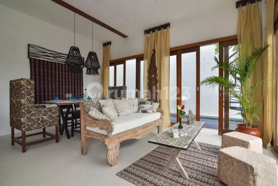Villa Ocean View 3 Kamar Tidur dengan Desain Ikonik di Kayuputih, Lovina