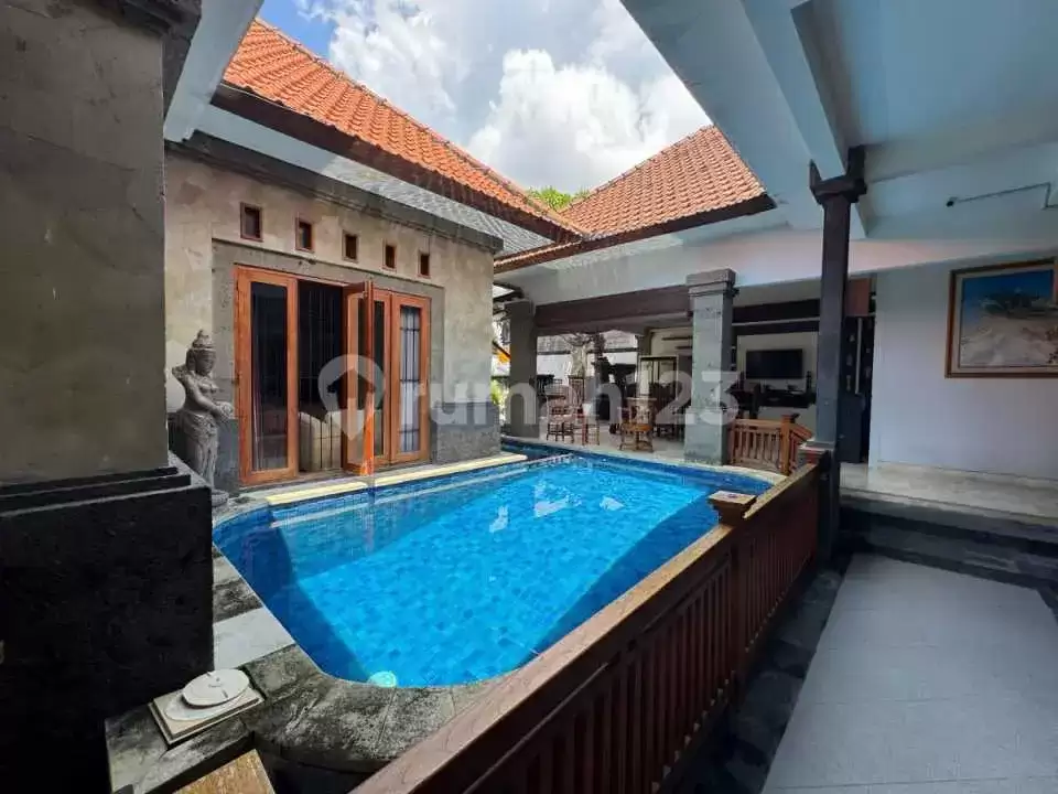 Villa Modern 7 Kamar Tidur di Area Potensial Singaraja, Bali Utara