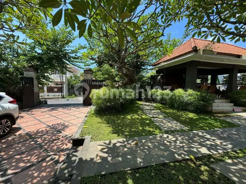 Villa Modern 7 Kamar Tidur di Area Potensial Singaraja, Bali Utara