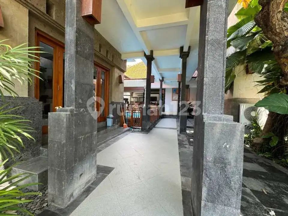 Villa Modern 7 Kamar Tidur di Area Potensial Singaraja, Bali Utara