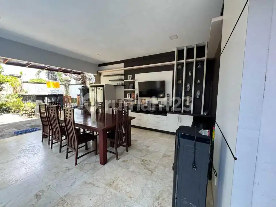 Villa Modern 7 Kamar Tidur di Area Potensial Singaraja, Bali Utara