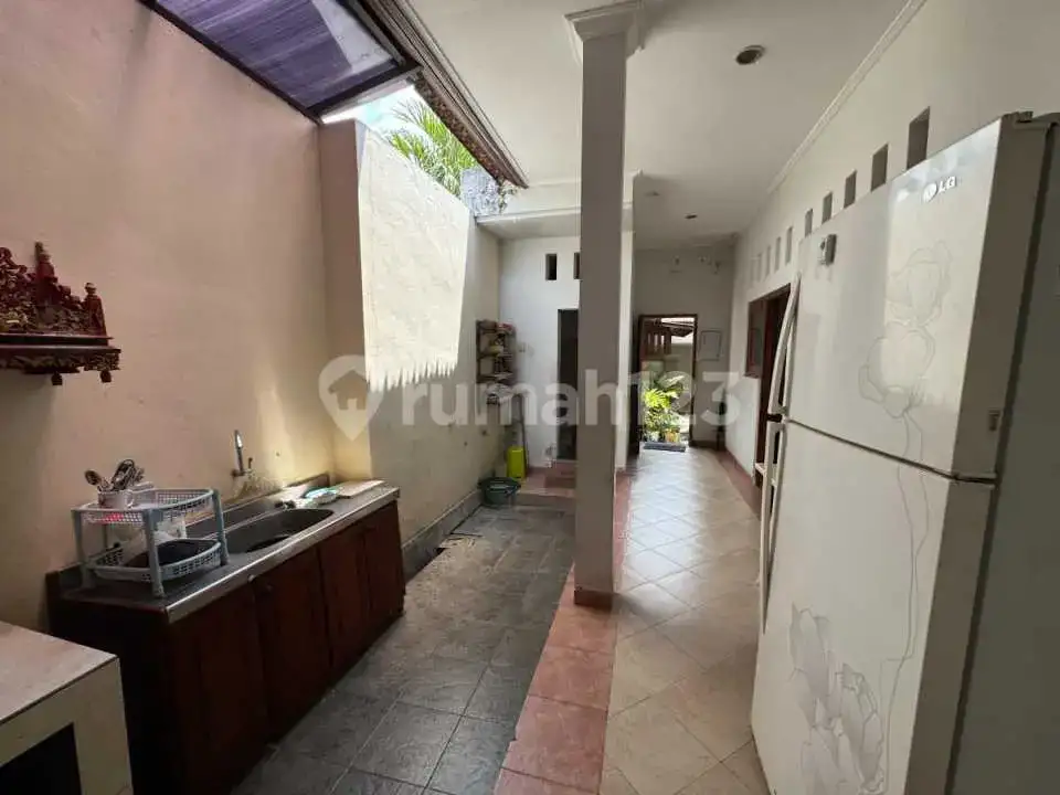 Villa Modern 7 Kamar Tidur di Area Potensial Singaraja, Bali Utara