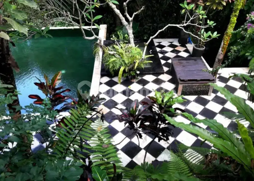 Villa Riverside Eksklusif 6 Kamar Tidur di Tanah Lot dengan Suasana Tenang dan Mewah