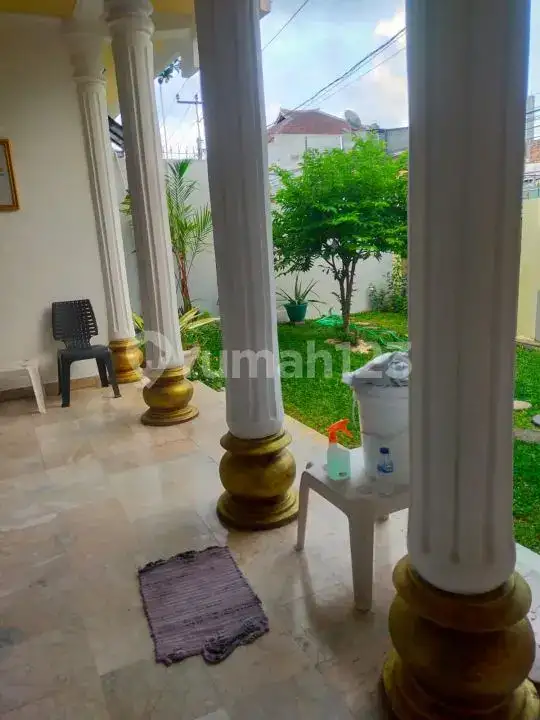Villa Modern 2 Lantai di Denpasar Timur Dekat Pantai Padang Galak