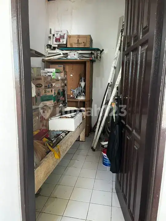 Villa Modern 2 Lantai di Denpasar Timur Dekat Pantai Padang Galak