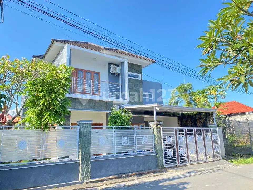 Rumah Semi Villa 3 Kamar Tidur Dekat Pantai di Kota Singaraja