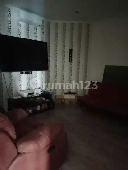 Villa 4 Kamar Tidur dengan View Fantastis dan Akses Jalan Utama di Lovina