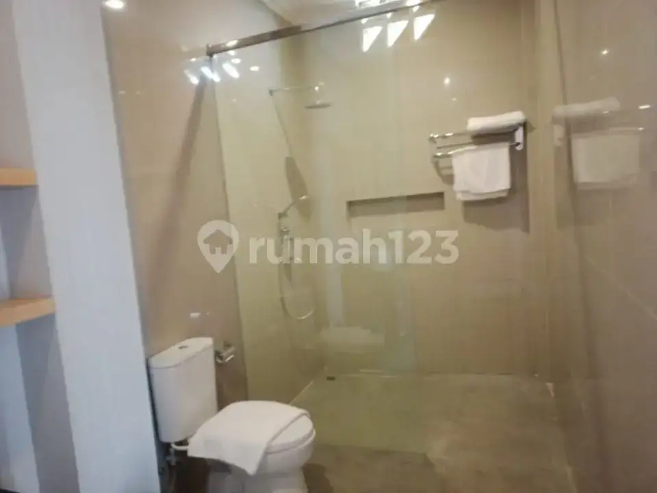 Villa Baru 2 Lantai dengan View Sawah dan Perbukitan di Central Lovina