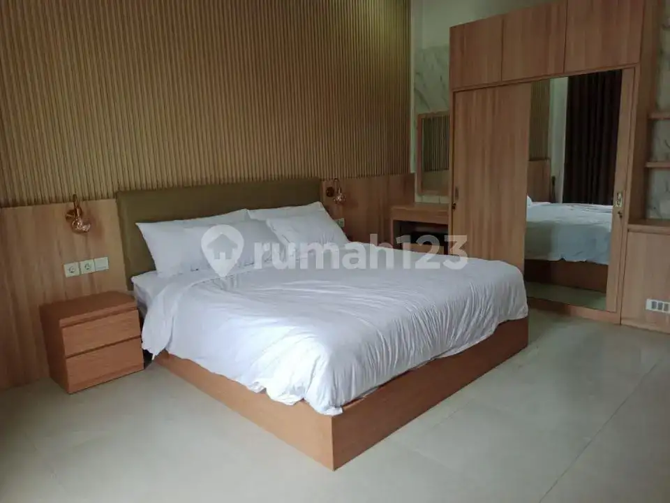Villa Baru 2 Lantai dengan View Sawah dan Perbukitan di Central Lovina