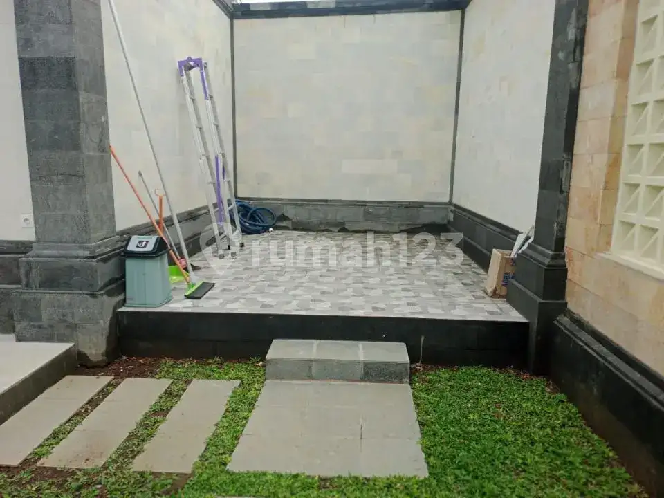 Villa Baru 2 Lantai dengan View Sawah dan Perbukitan di Central Lovina